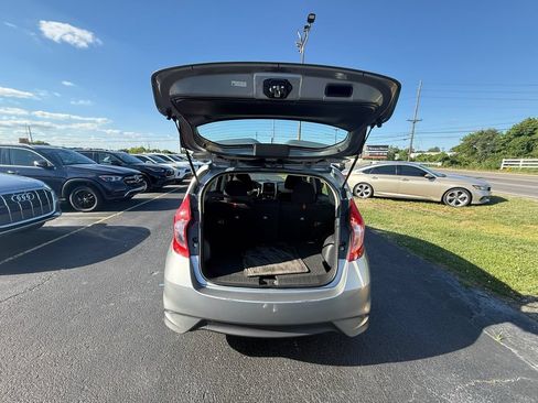 Used 2015 Nissan Versa Note SR w/ Interior Illumination Package FWD image 5