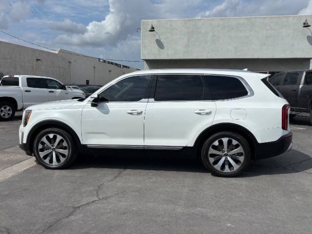 Used 2020 Kia Telluride EX w/ EX Premium Package FWD image 6