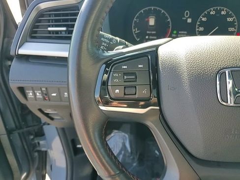 Used 2025 Honda Odyssey Sport-L image 15