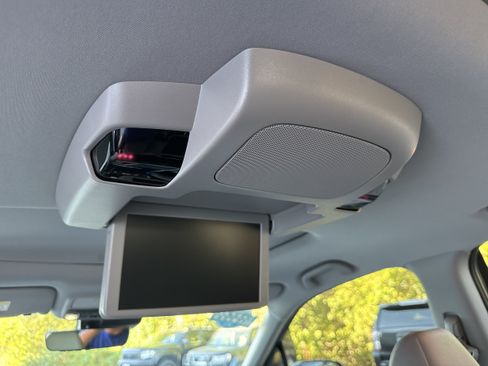 Used 2021 Honda Pilot Elite image 21