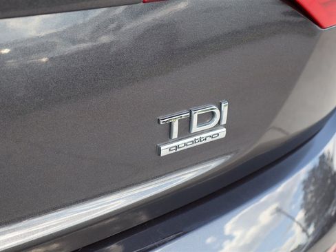 Used 2015 Audi Q7 TDI Premium Plus w/ Premium Plus Package AWD/4WD image 11
