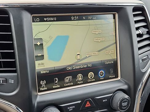 Used 2017 Jeep Grand Cherokee Limited w/ Luxury Group II AWD/4WD image 16