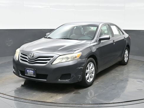 Used 2011 Toyota Camry LE w/ LE Extra-Value Pkg image 1