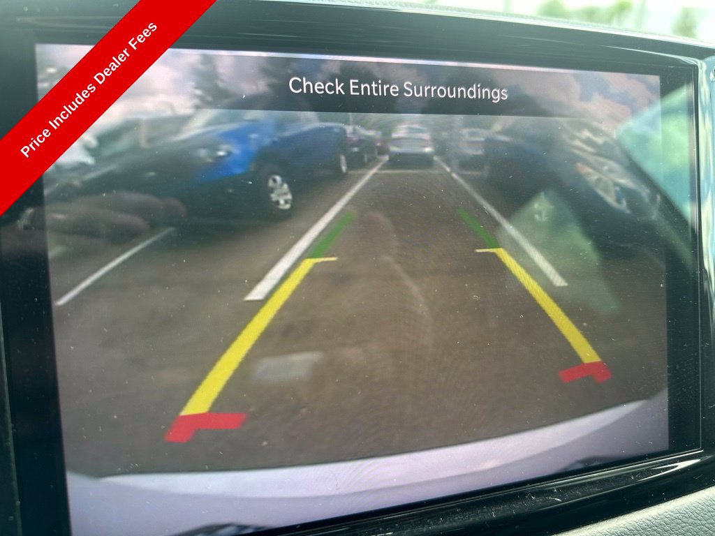 Used 2022 Chrysler Pacifica Touring-L FWD image 8