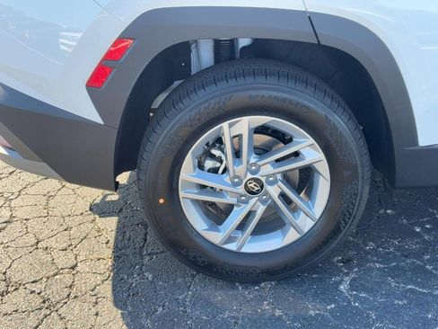 New 2026 Hyundai Tucson SE image 4