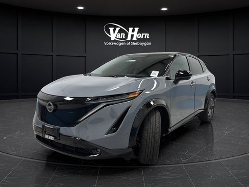 Used 2025 Nissan Ariya Platinum AWD/4WD image 3