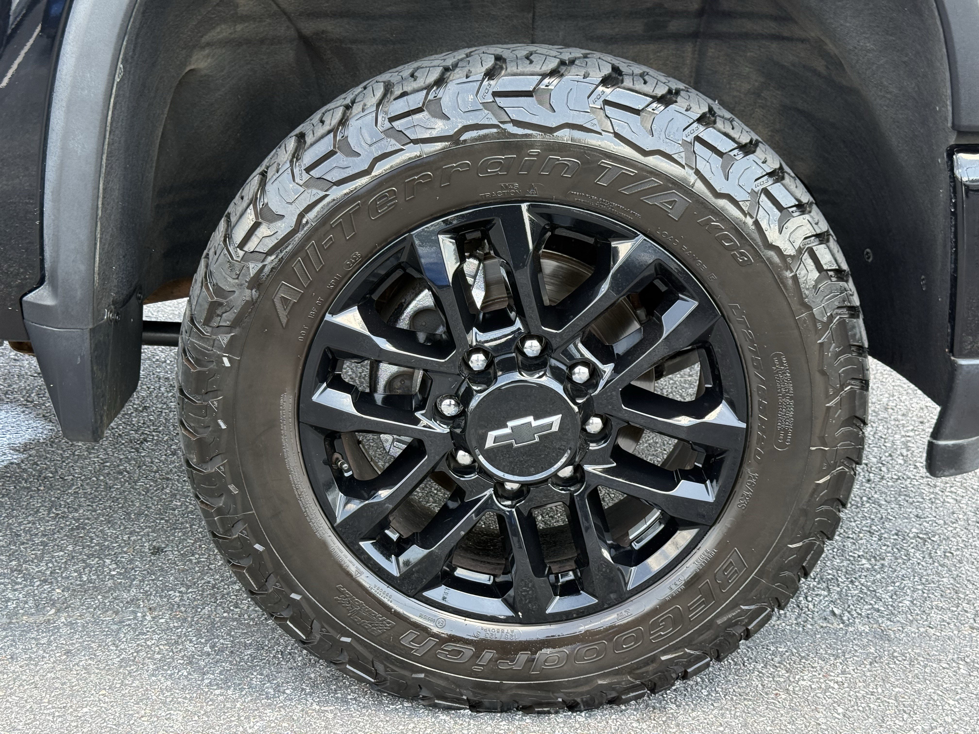 Used 2025 Chevrolet Silverado 2500 LT w/ Trail Boss Package AWD/4WD image 13