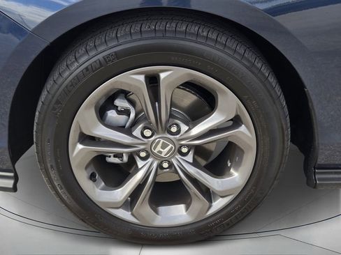 Used 2024 Honda Accord EX image 9