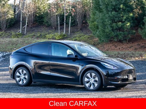 Used 2022 Tesla Model Y Long Range AWD/4WD image 11