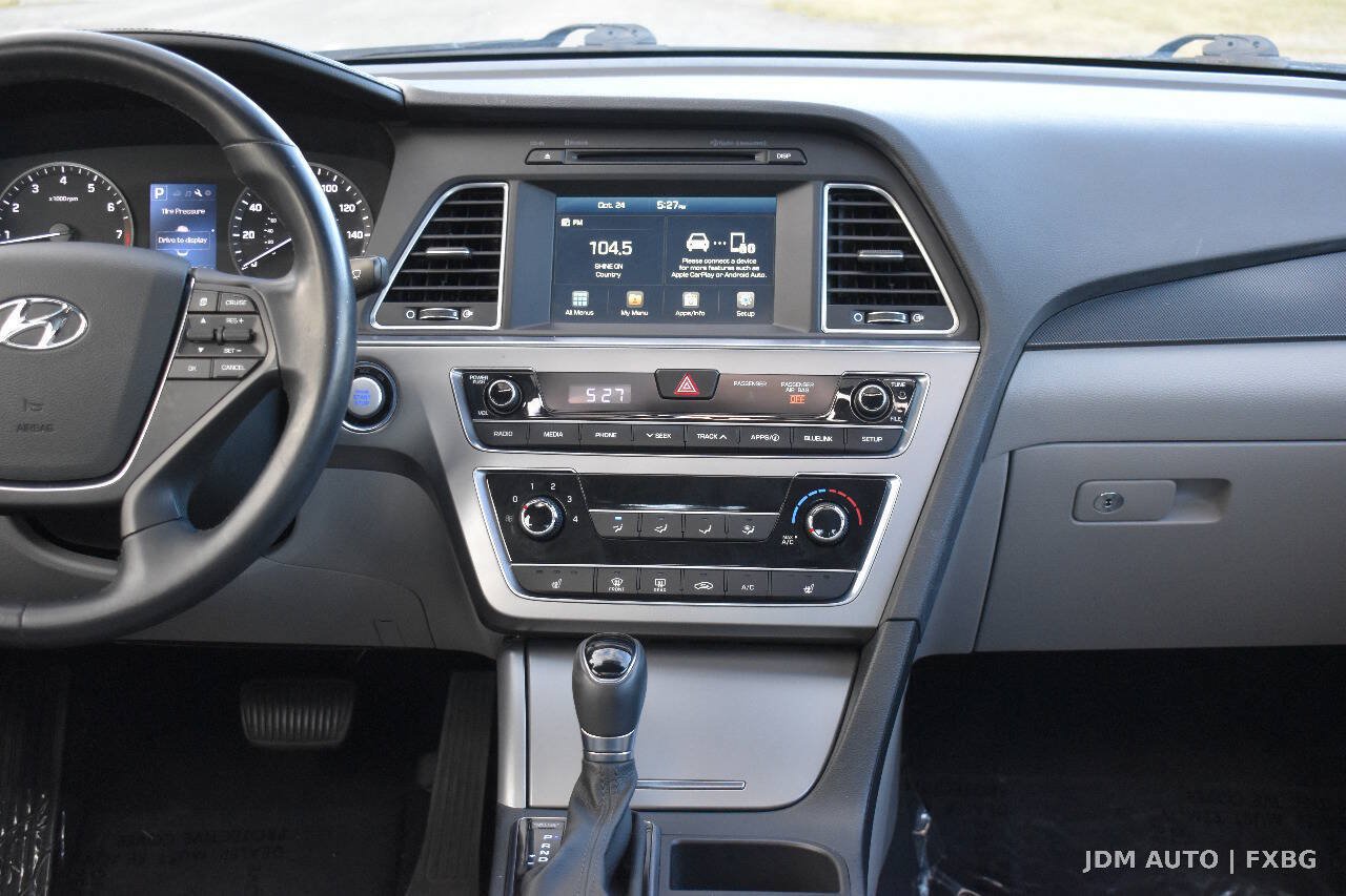 Used 2017 Hyundai Sonata Sport w/ Value Edition Package 02 FWD image 23