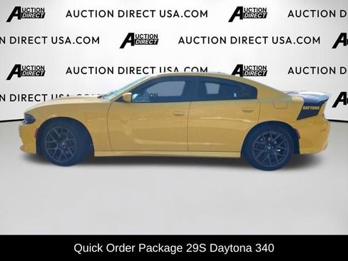 Used 2017 Dodge Charger R/T image 3