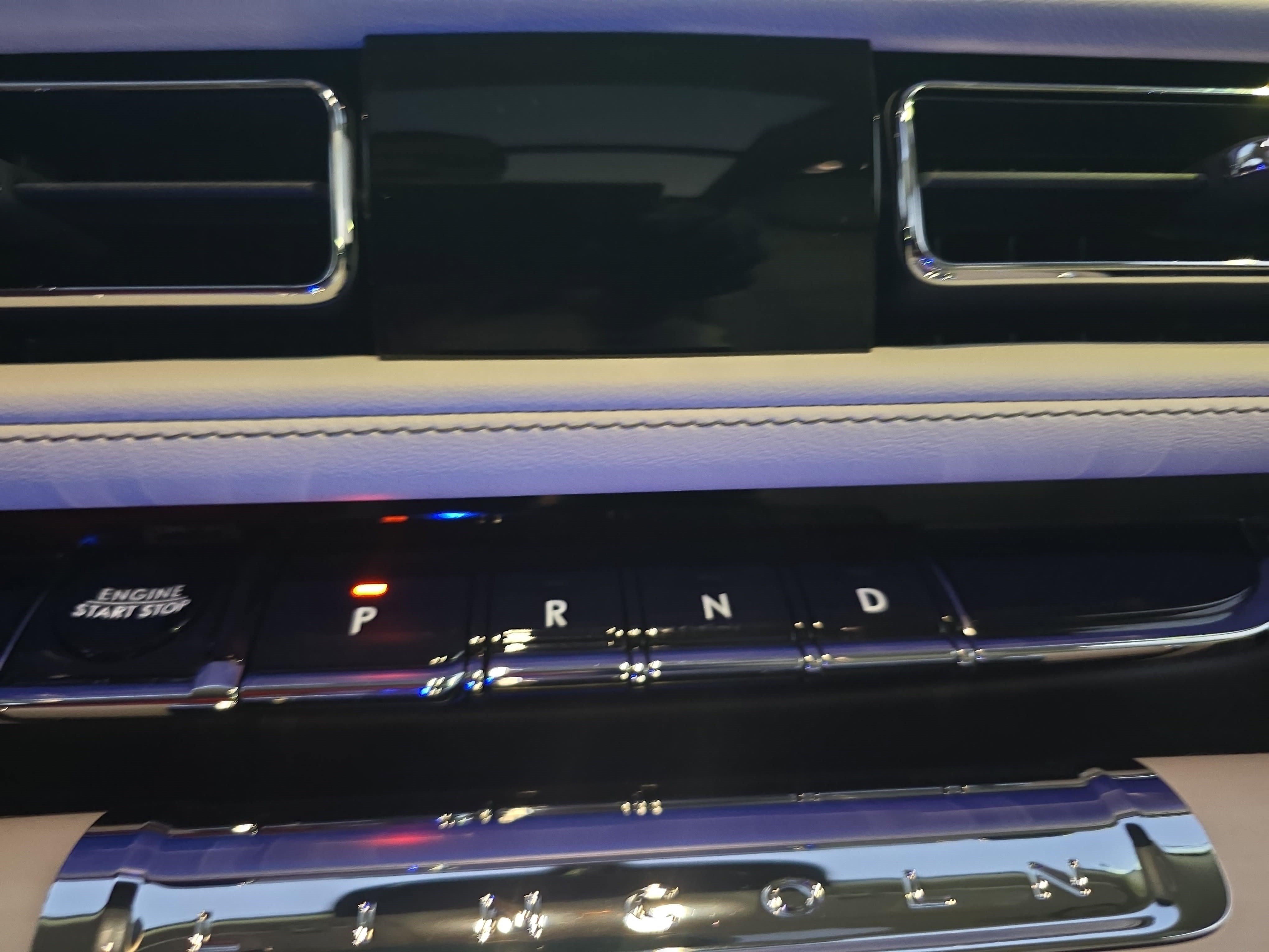 Used 2026 Lincoln Aviator Reserve w/ Luxury Package RWD image 26