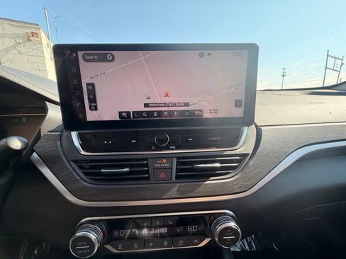 Certified 2025 Nissan Altima 2.5 SL FWD image 23