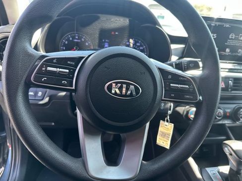 Used 2020 Kia Forte LXS FWD image 15