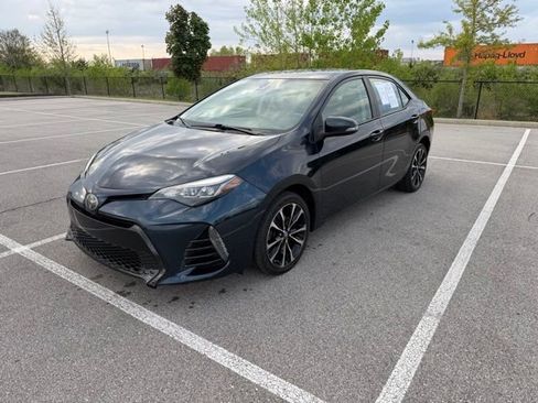Used 2018 Toyota Corolla SE FWD image 3