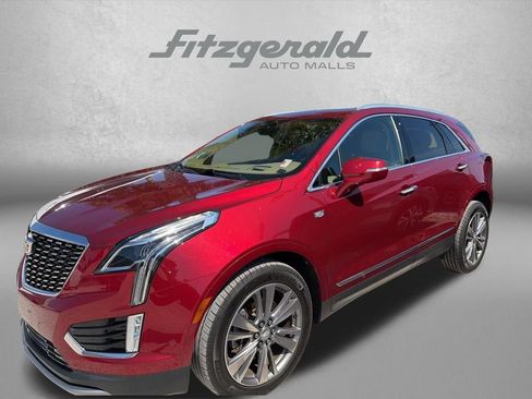 Used 2020 Cadillac XT5 FWD image 3
