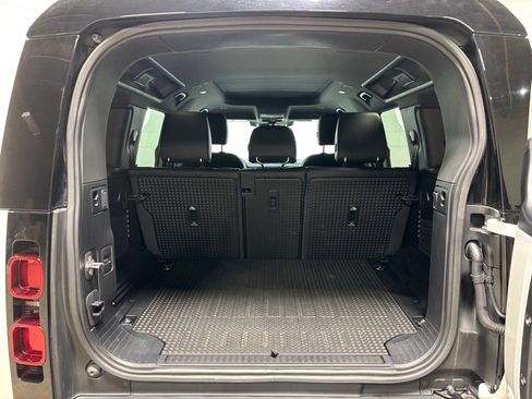 Used 2023 Land Rover Defender 110 X-Dynamic SE image 42