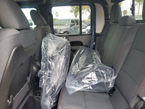 New 2026 Jeep Gladiator Rubicon w/ Safety Group image 8