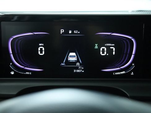 Used 2024 Kia Seltos LX AWD/4WD image 25