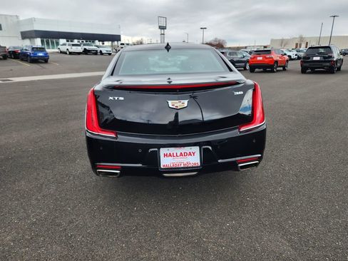 Used 2018 Cadillac XTS Luxury image 4