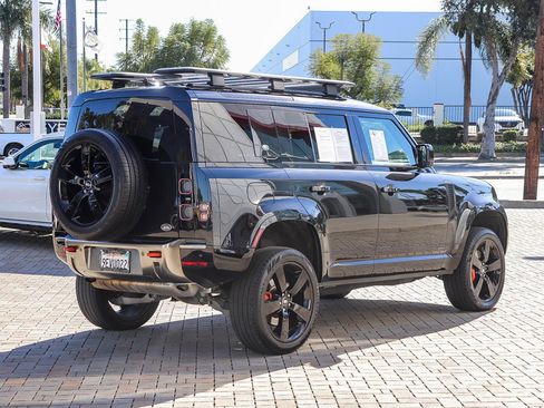 Used 2023 Land Rover Defender 110 X image 8