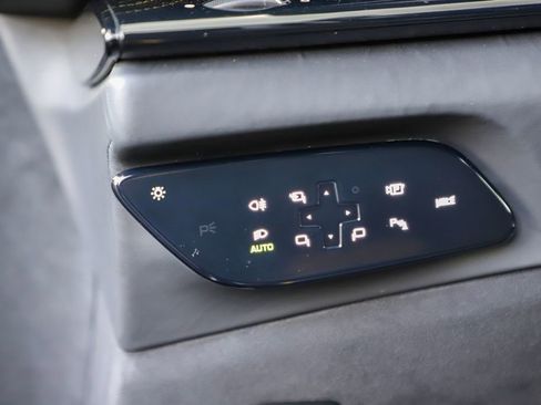 Certified 2025 Ferrari Purosangue image 30