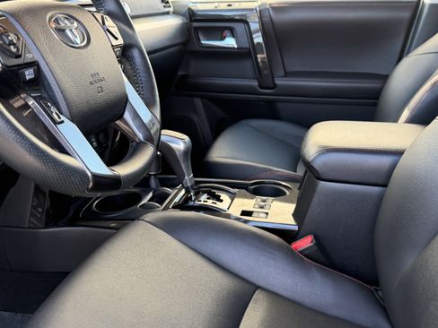 Used 2015 Toyota 4Runner TRD Pro image 4