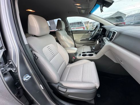 Used 2019 Kia Sportage LX w/ LX Popular Package image 17