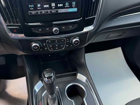 Used 2018 Chevrolet Traverse LT AWD/4WD image 24