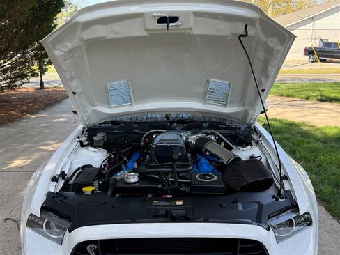 Used 2013 Ford Mustang Shelby GT500 RWD image 67