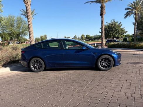 Used 2022 Tesla Model 3 Long Range AWD/4WD image 2