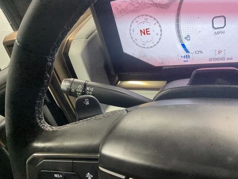 Used 2025 GMC Hummer EV 2X w/ LPO, Sport Package image 19