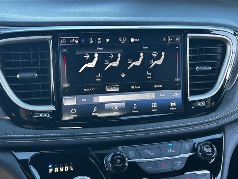 New 2026 Chrysler Pacifica Select image 20