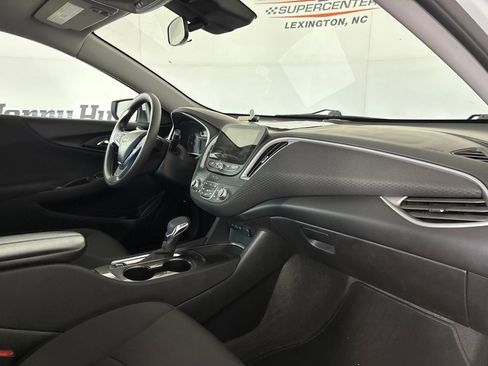 Used 2025 Chevrolet Malibu LT FWD image 26