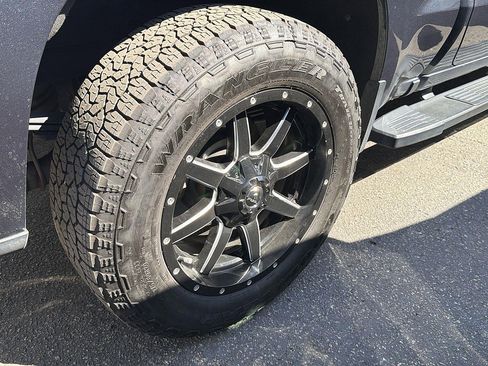 Used 2020 Chevrolet Silverado 1500 LTZ w/ LTZ Plus Package RWD image 5