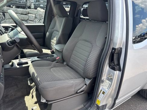 Used 2018 Nissan Frontier SV w/ Value Truck Package AWD/4WD image 13