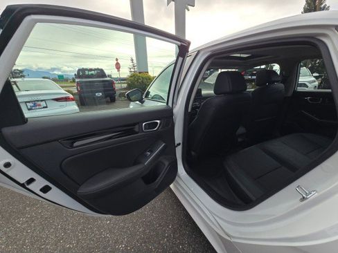 Used 2022 Honda Civic Touring image 17