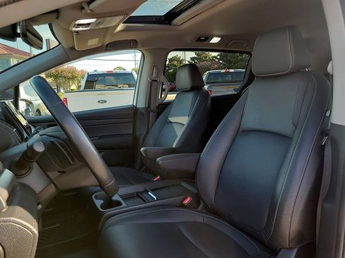 Used 2024 Honda Odyssey EX-L image 12