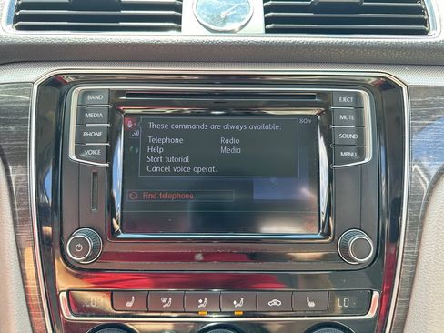 Used 2016 Volkswagen Passat 1.8T SE FWD image 32
