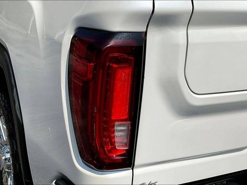 Used 2021 GMC Sierra 2500 Denali AWD/4WD image 27