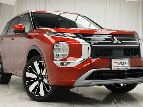 New 2025 Mitsubishi Outlander SEL image 1