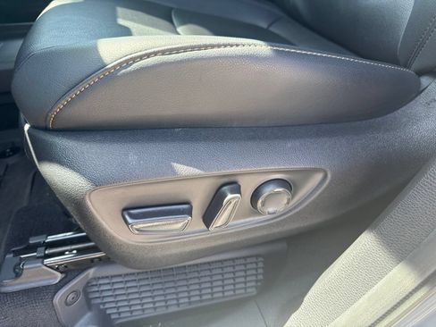 Used 2025 Toyota Sienna XLE Woodland Edition AWD/4WD image 11