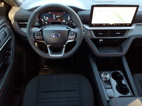 New 2026 Ford Explorer ST-Line w/ ST-Line Street Pack RWD image 8