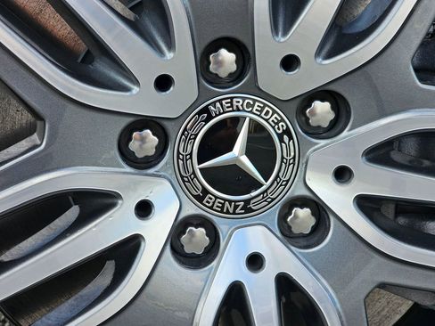 Used 2026 Mercedes-Benz GLS 450 4MATIC image 11