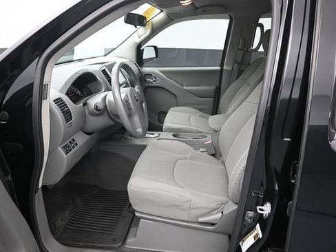Used 2021 Nissan Frontier SV AWD/4WD image 9