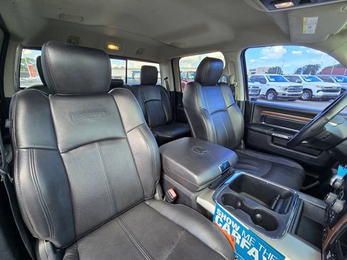 Used 2018 RAM 1500 Laramie RWD image 47