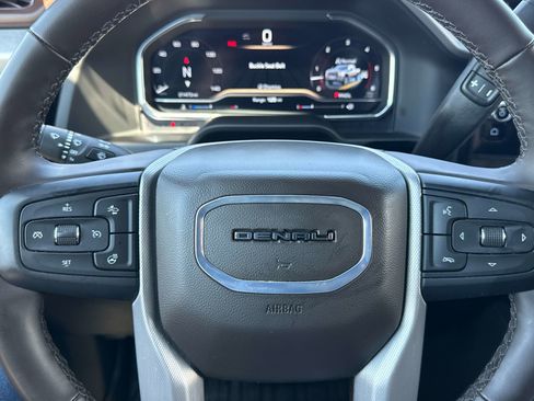 Used 2024 GMC Sierra 2500 Denali w/ Denali Reserve Package AWD/4WD image 26