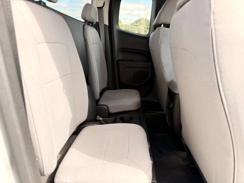 Used 2020 Chevrolet Colorado W/T w/ WT Convenience Package RWD image 18
