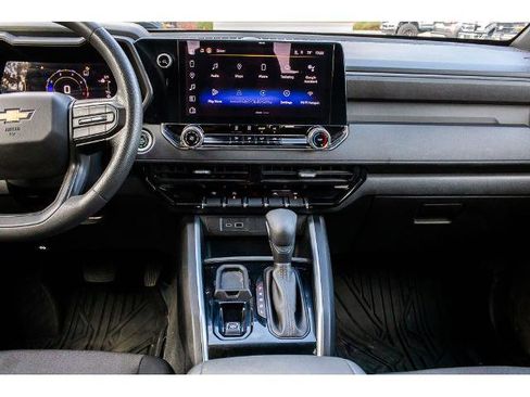 Used 2023 Chevrolet Colorado W/T image 13
