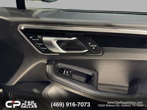 Used 2017 Porsche Macan image 17